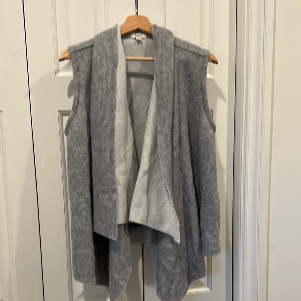 Dylan by Anthropologie Gray Sleeveless Women's Sweater Size M EUC